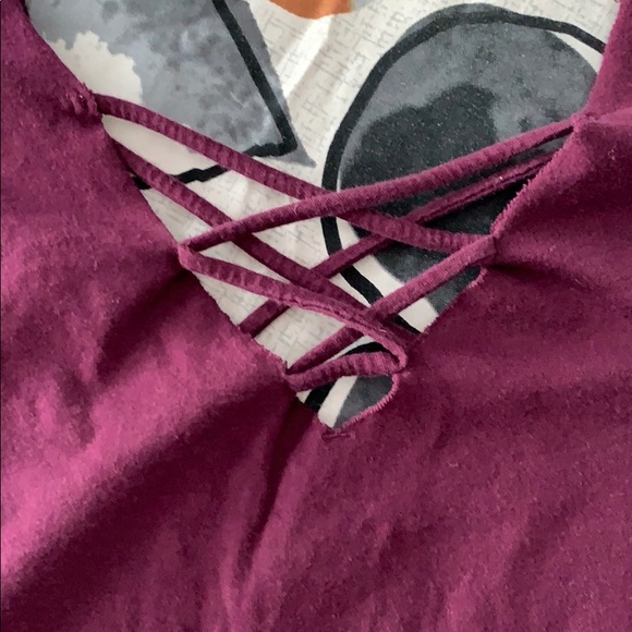 T-shirt - Picture 2 of 3